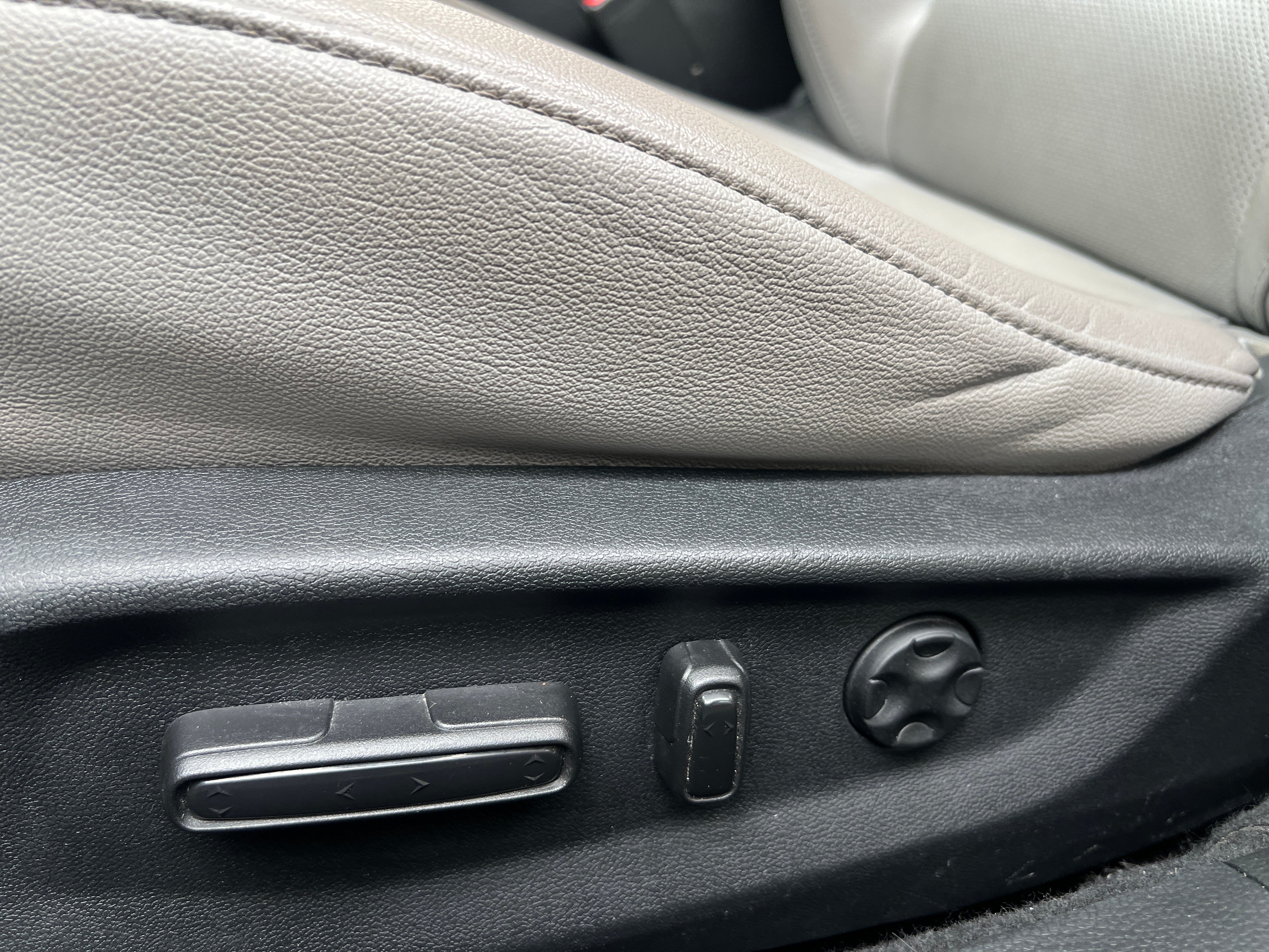 honda accord 2019 1HGCV1F52KA012351 image honda accord 2019 1HGCV1F52KA012351 image
