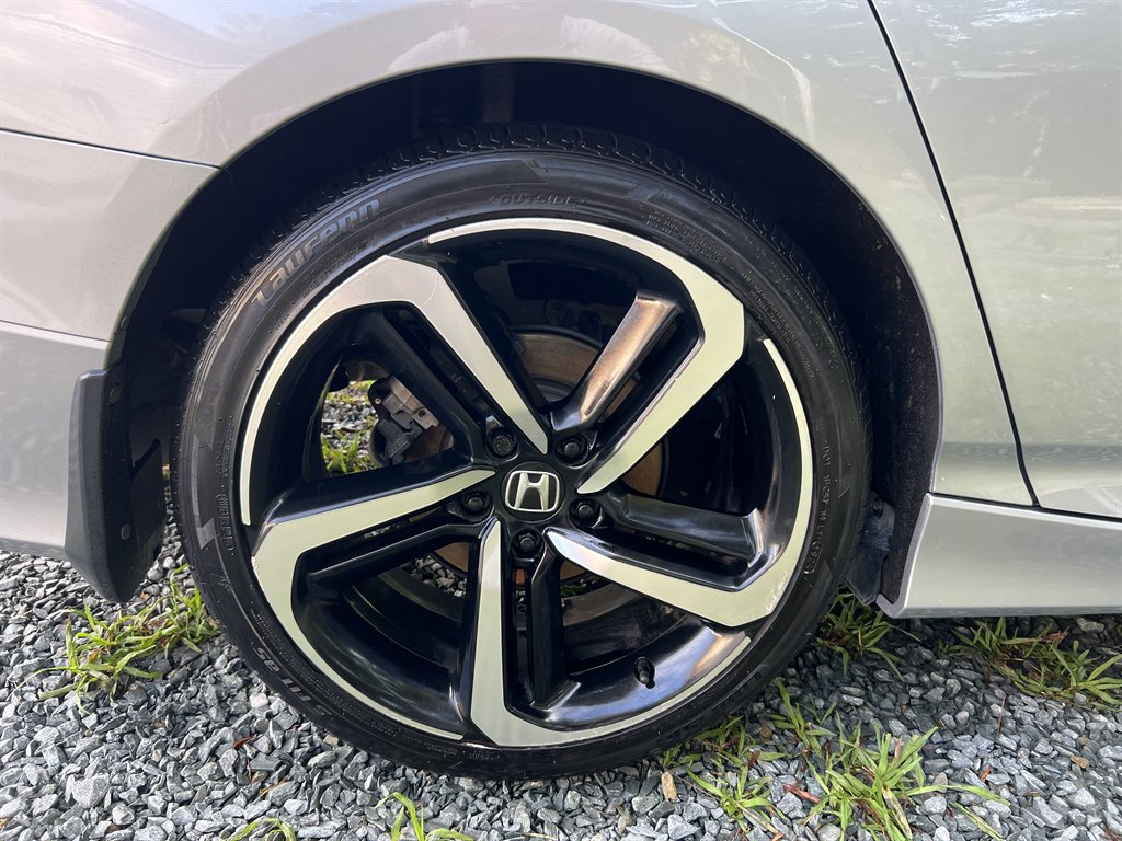 honda accord 2019 1HGCV1F38KA028827 image honda accord 2019 1HGCV1F38KA028827 image