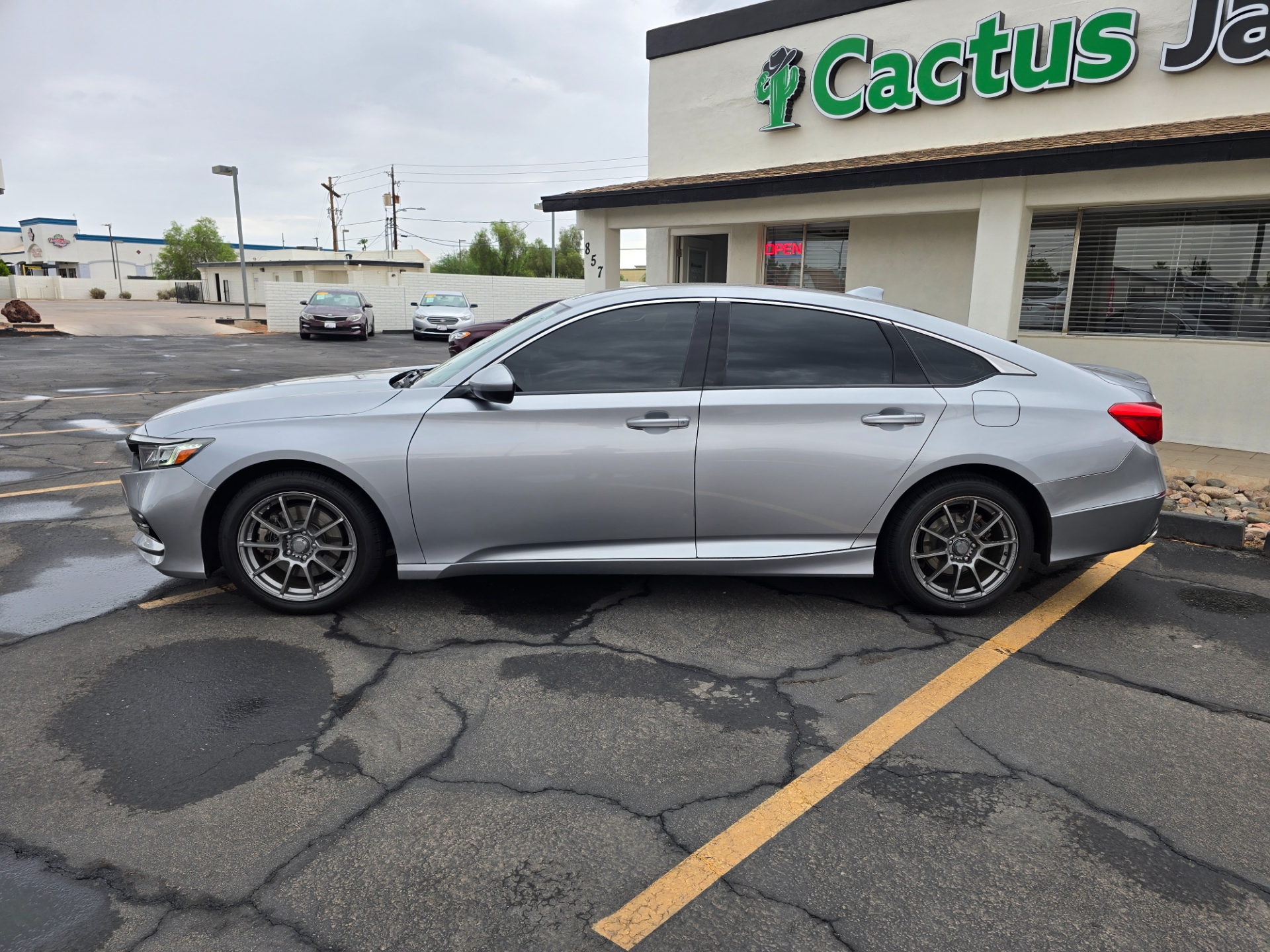 honda accord 2018 1HGCV1F34JA257214 image honda accord 2018 1HGCV1F34JA257214 image