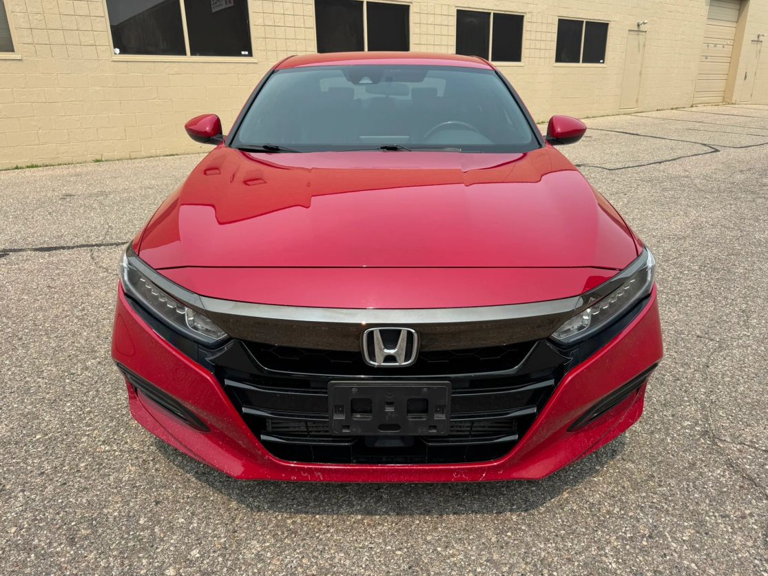 honda accord 2018 1HGCV1F30JA033082 image honda accord 2018 1HGCV1F30JA033082 image