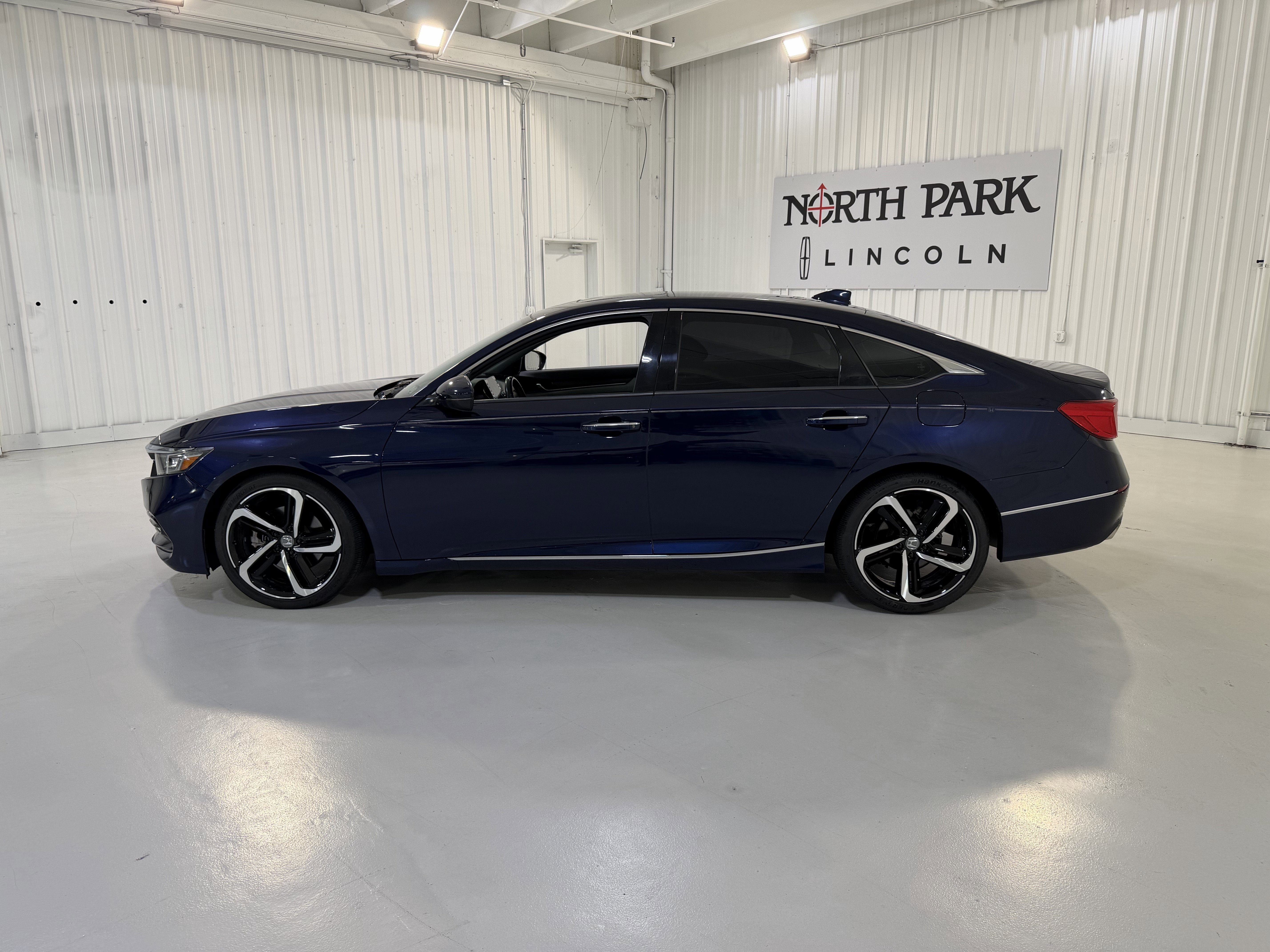 honda accord 2018 1HGCV1F93JA089974 image honda accord 2018 1HGCV1F93JA089974 image