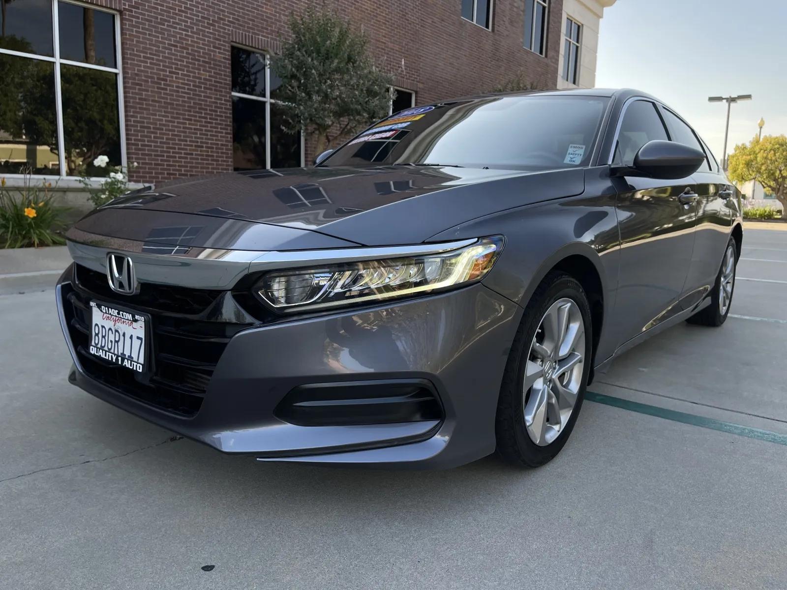 honda accord 2018 1HGCV1F10JA015566 image honda accord 2018 1HGCV1F10JA015566 image