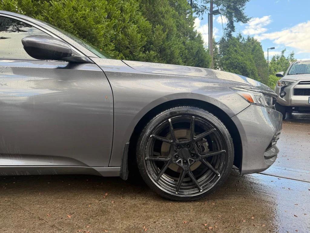 honda accord 2018 1HGCV1F30JA010966 image honda accord 2018 1HGCV1F30JA010966 image