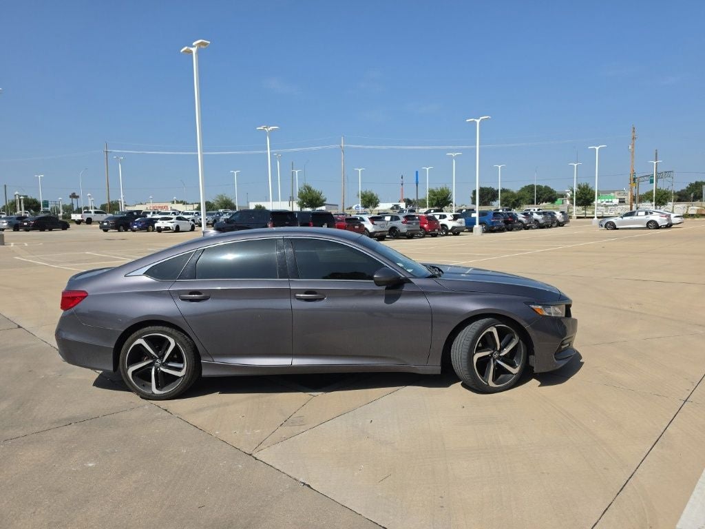 honda accord 2018 1HGCV1F33JA205461 image honda accord 2018 1HGCV1F33JA205461 image