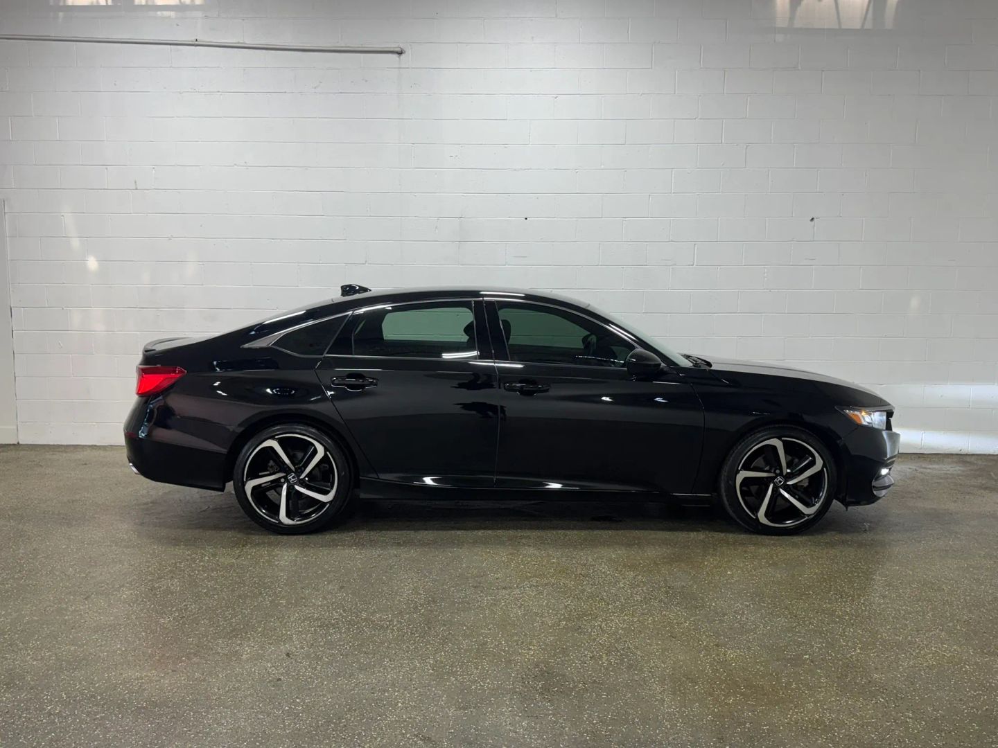honda accord 2018 1HGCV1F31JA093100 image honda accord 2018 1HGCV1F31JA093100 image