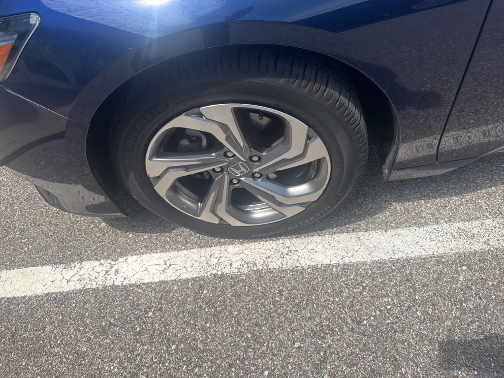 honda accord 2018 1HGCV1F51JA093387 image honda accord 2018 1HGCV1F51JA093387 image