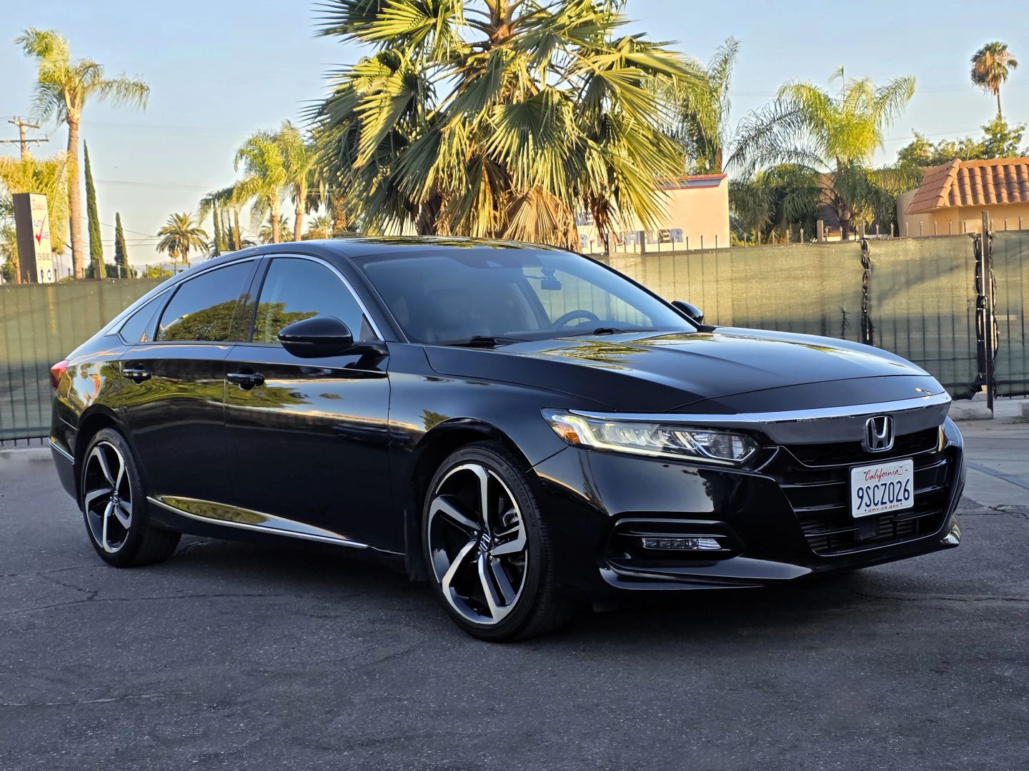 honda accord 2018 1HGCV1F57JA136713 image honda accord 2018 1HGCV1F57JA136713 image