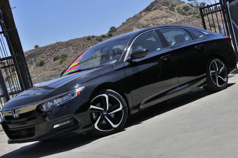 honda accord 2018 1HGCV1F30JA186805 image honda accord 2018 1HGCV1F30JA186805 image