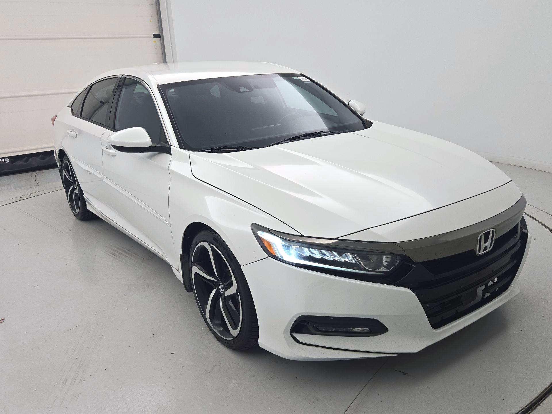 honda accord 2018 1HGCV1F3XJA180915 image honda accord 2018 1HGCV1F3XJA180915 image
