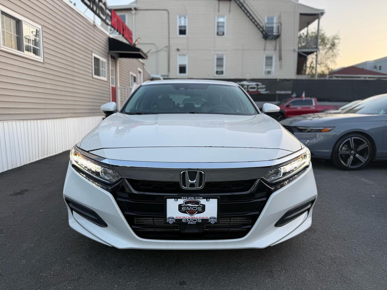 honda accord 2018 1HGCV1F15JA256071 image honda accord 2018 1HGCV1F15JA256071 image