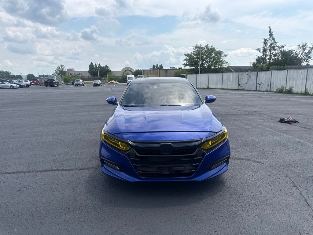 honda accord 2018 1HGCV2E33JA042852 image honda accord 2018 1HGCV2E33JA042852 image
