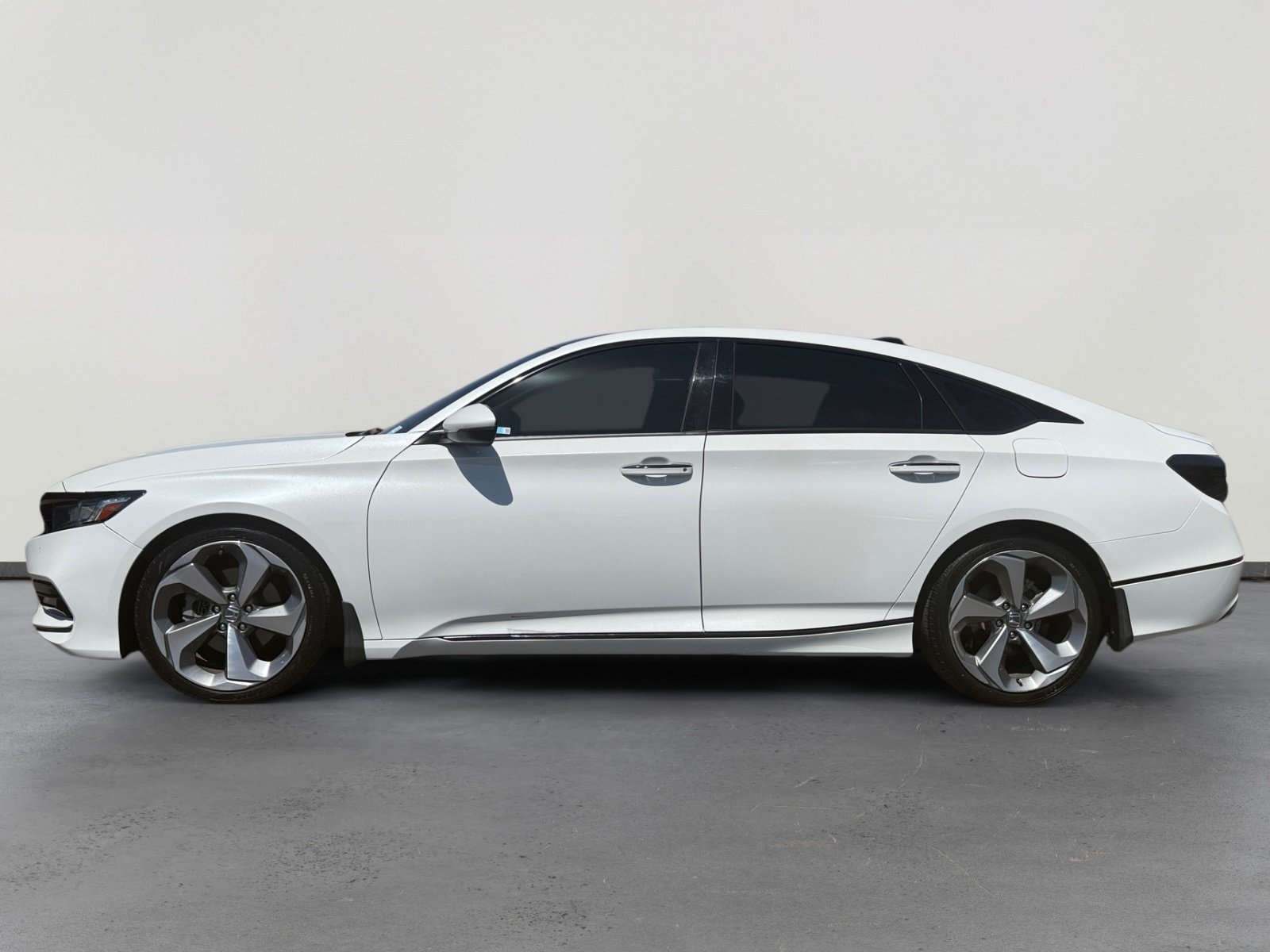 honda accord 2018 1HGCV1F9XJA068619 image honda accord 2018 1HGCV1F9XJA068619 image