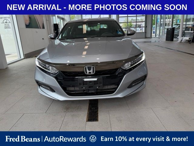 honda accord 2018 1HGCV1F35JA028458 image honda accord 2018 1HGCV1F35JA028458 image