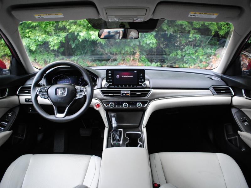 honda accord 2018 1HGCV1F15JA163888 image honda accord 2018 1HGCV1F15JA163888 image