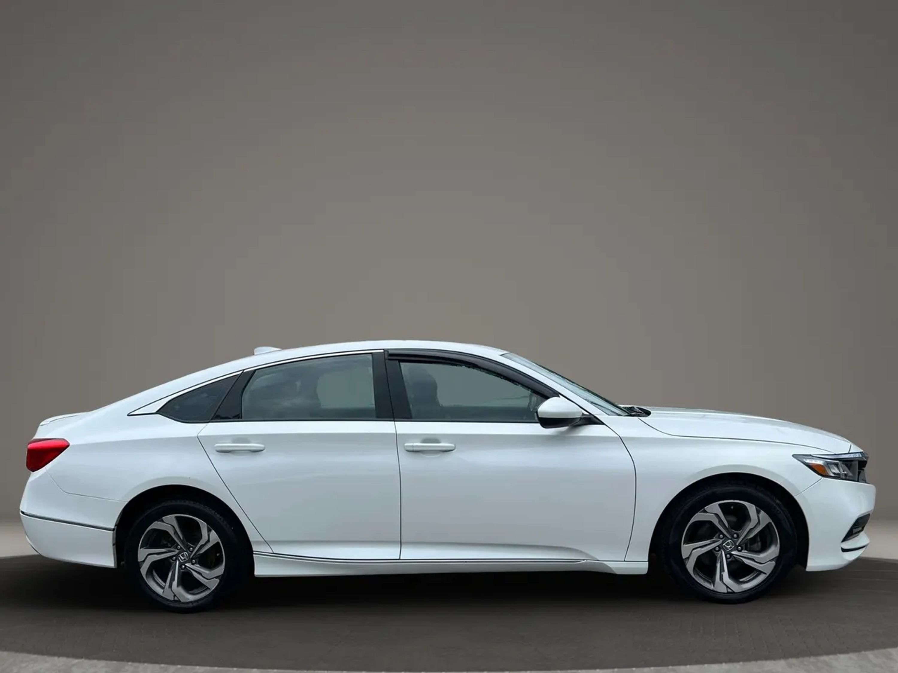 honda accord 2018 1HGCV1F49JA185483 image honda accord 2018 1HGCV1F49JA185483 image