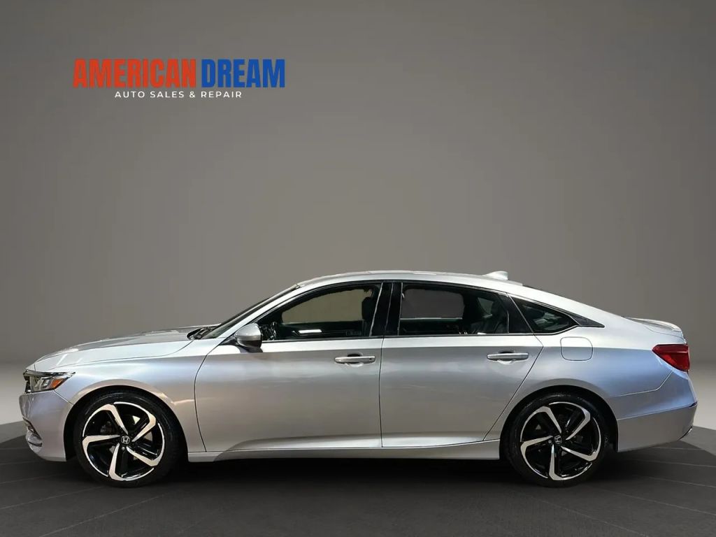 honda accord 2018 1HGCV1F30JA028528 image honda accord 2018 1HGCV1F30JA028528 image