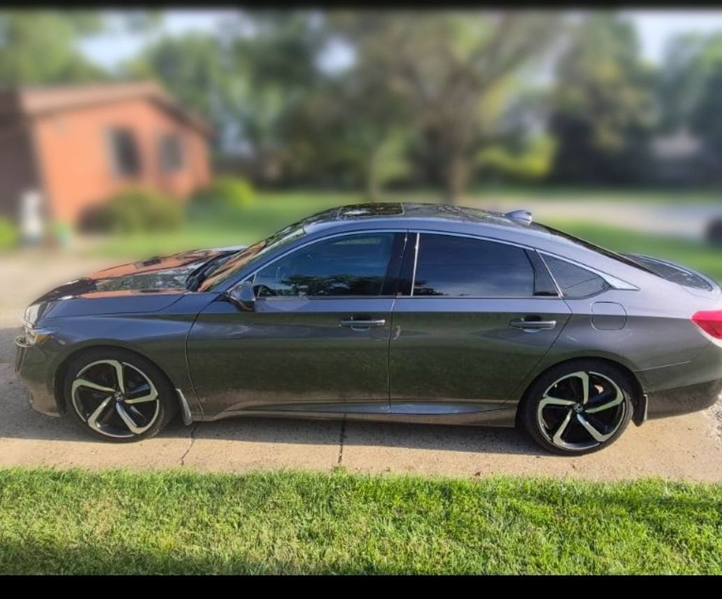honda accord 2018 1HGCV2F3XJA006929 image