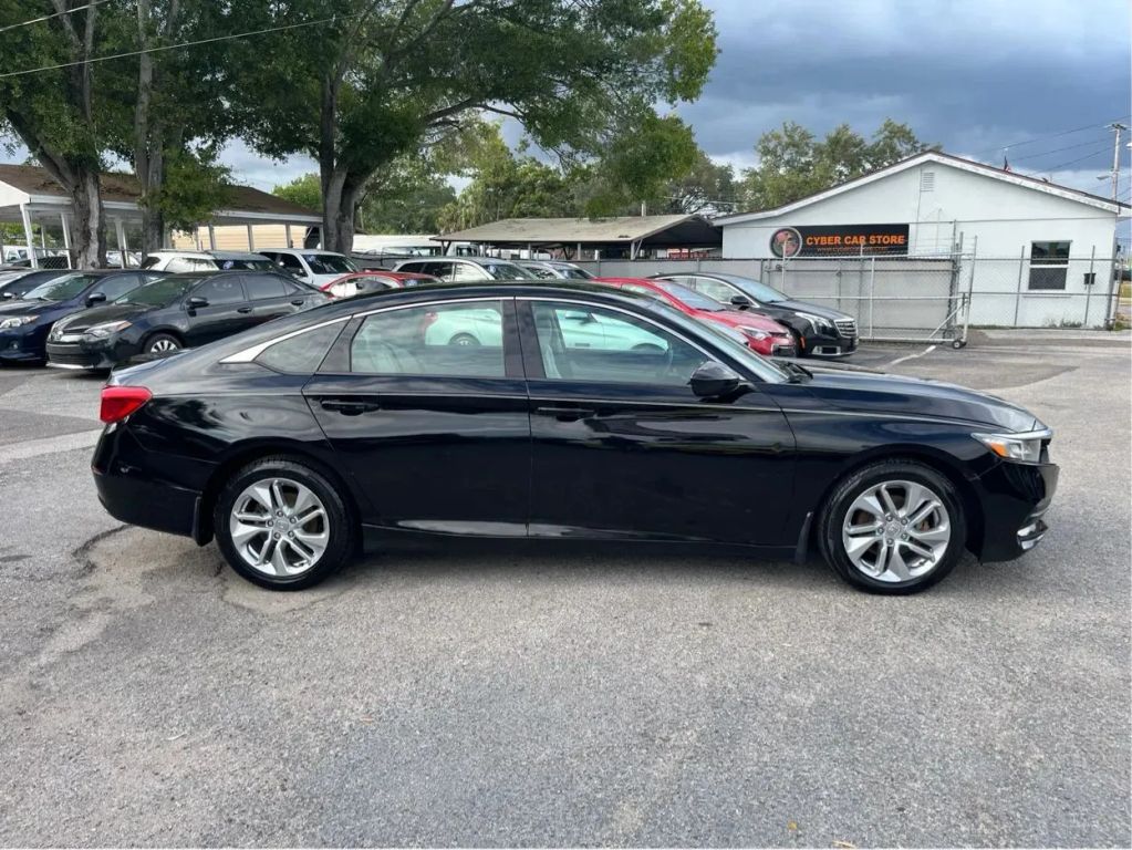 honda accord 2018 1HGCV1F11JA059155 image honda accord 2018 1HGCV1F11JA059155 image