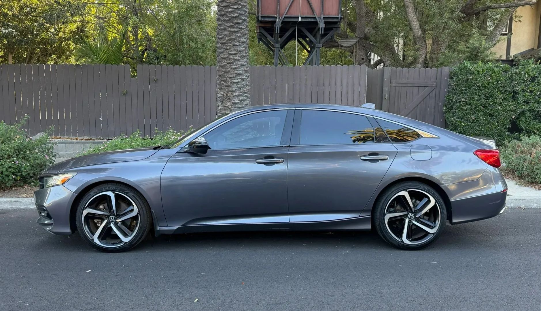honda accord 2018 1HGCV1F39JA136355 image honda accord 2018 1HGCV1F39JA136355 image