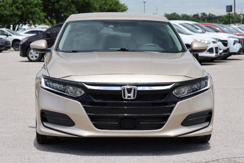 honda accord 2018 1HGCV1F17JA012373 image honda accord 2018 1HGCV1F17JA012373 image