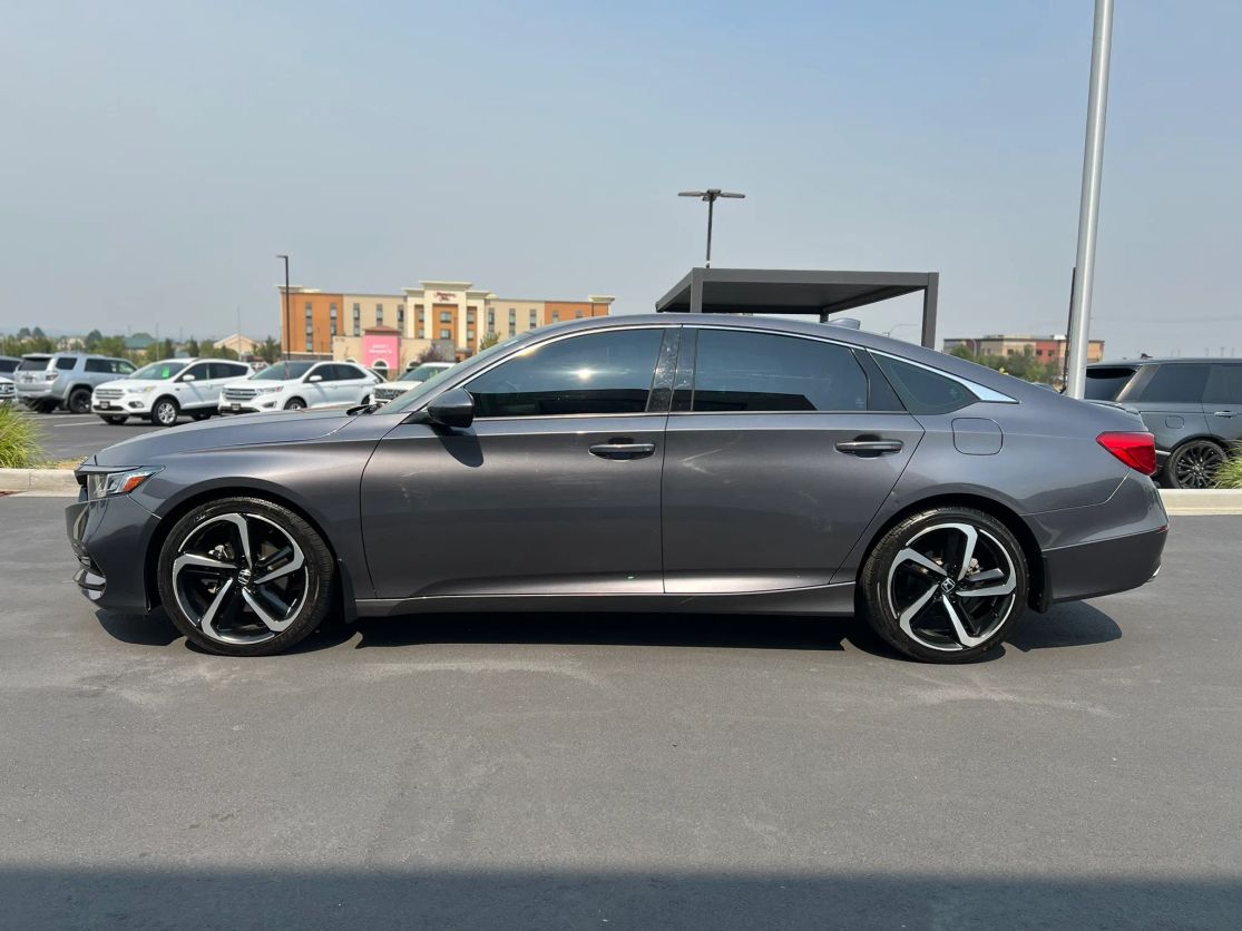honda accord 2018 1HGCV1F30JA027704 image honda accord 2018 1HGCV1F30JA027704 image