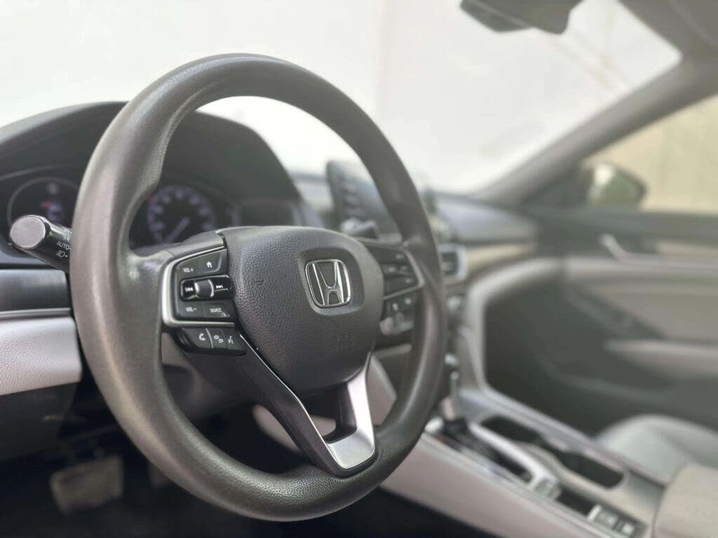 honda accord 2018 1HGCV1F19JA201381 image honda accord 2018 1HGCV1F19JA201381 image