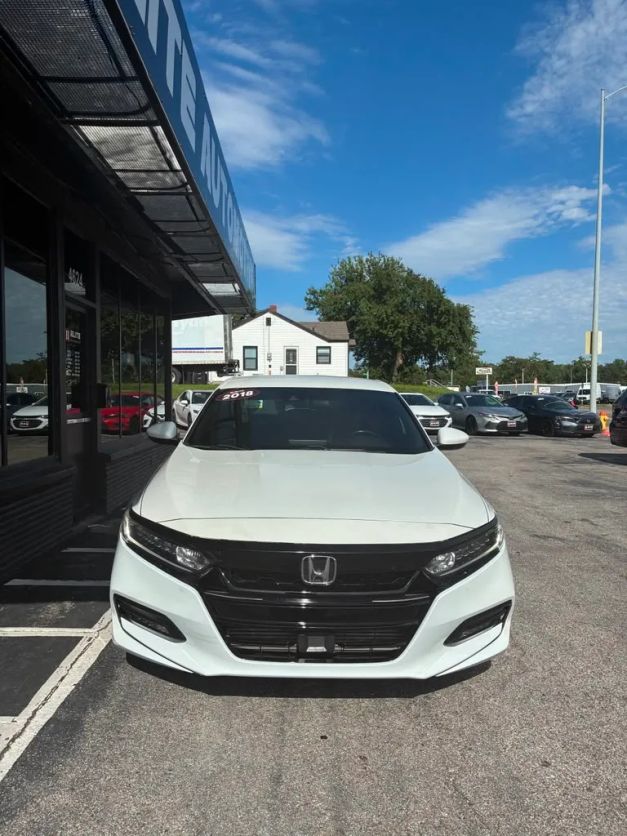 honda accord 2018 1HGCV1F38JA080599 image honda accord 2018 1HGCV1F38JA080599 image