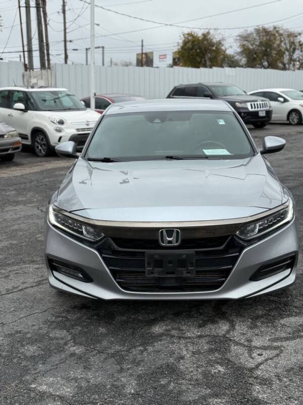 honda accord 2018 1HGCV1F33JA111256 image honda accord 2018 1HGCV1F33JA111256 image