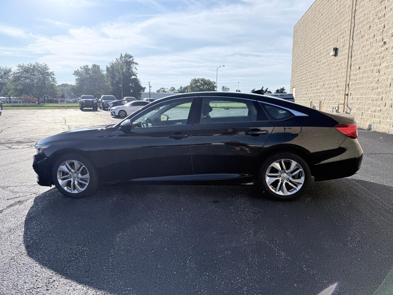 honda accord 2018 1HGCV1F10JA267706 image honda accord 2018 1HGCV1F10JA267706 image