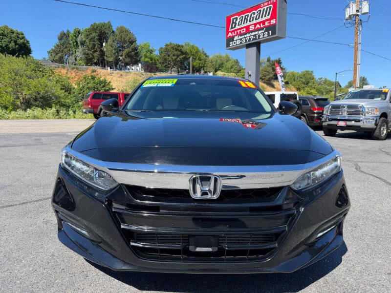 honda accord 2018 1HGCV1F50JA040034 image honda accord 2018 1HGCV1F50JA040034 image
