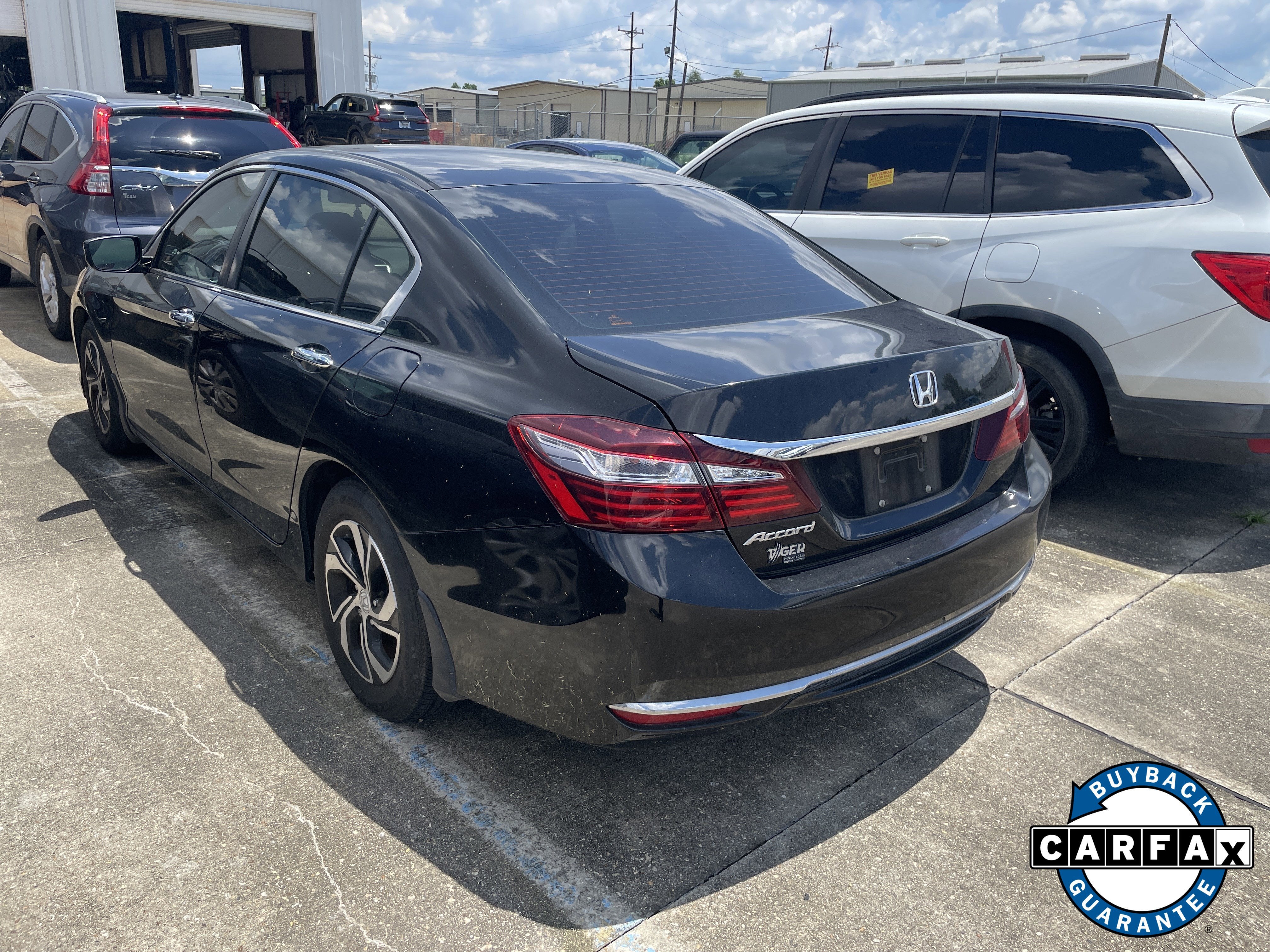 honda accord 2017 1HGCR2F33HA193719 image honda accord 2017 1HGCR2F33HA193719 image
