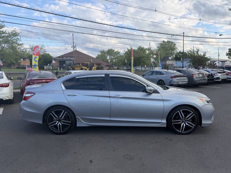 honda accord 2017 1HGCR2F17HA082105 image