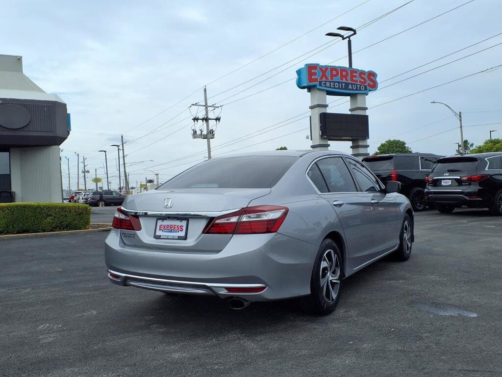 honda accord 2017 1HGCR2F39HA184359 image honda accord 2017 1HGCR2F39HA184359 image
