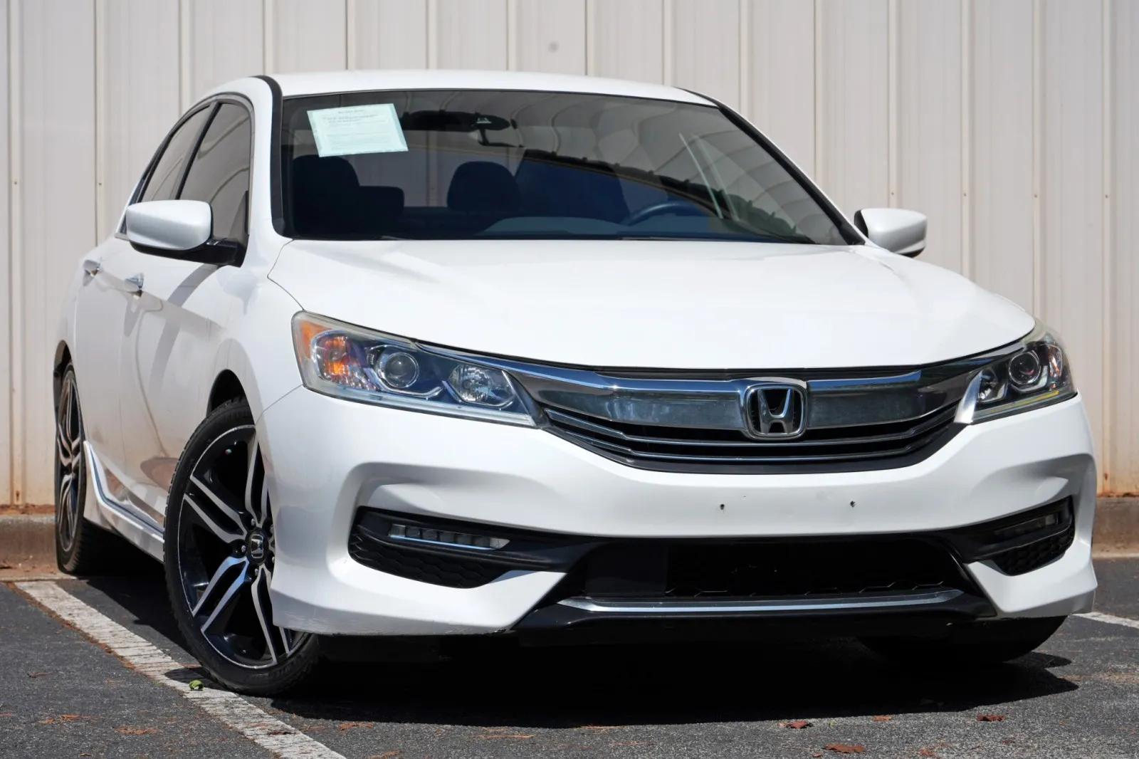 honda accord 2017 1HGCR2F68HA065289 image honda accord 2017 1HGCR2F68HA065289 image