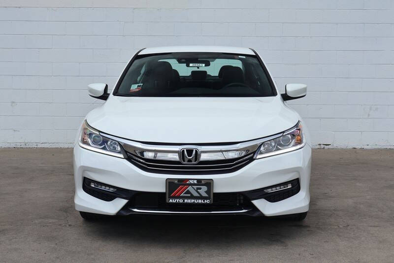 honda accord 2017 1HGCR2F61HA110587 image honda accord 2017 1HGCR2F61HA110587 image