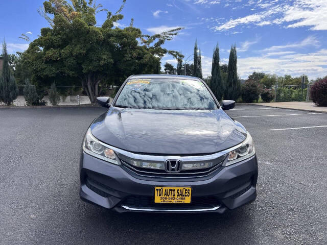 honda accord 2017 1HGCR2F37HA089587 image honda accord 2017 1HGCR2F37HA089587 image
