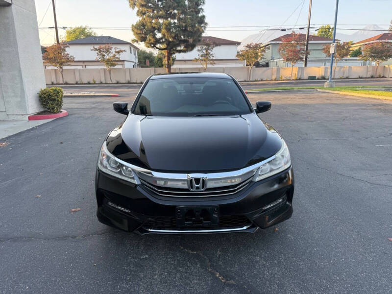 honda accord 2017 1HGCR2F52HA102800 image honda accord 2017 1HGCR2F52HA102800 image
