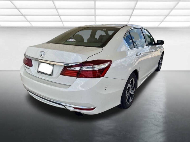 honda accord 2017 1HGCR2F38HA263151 image honda accord 2017 1HGCR2F38HA263151 image