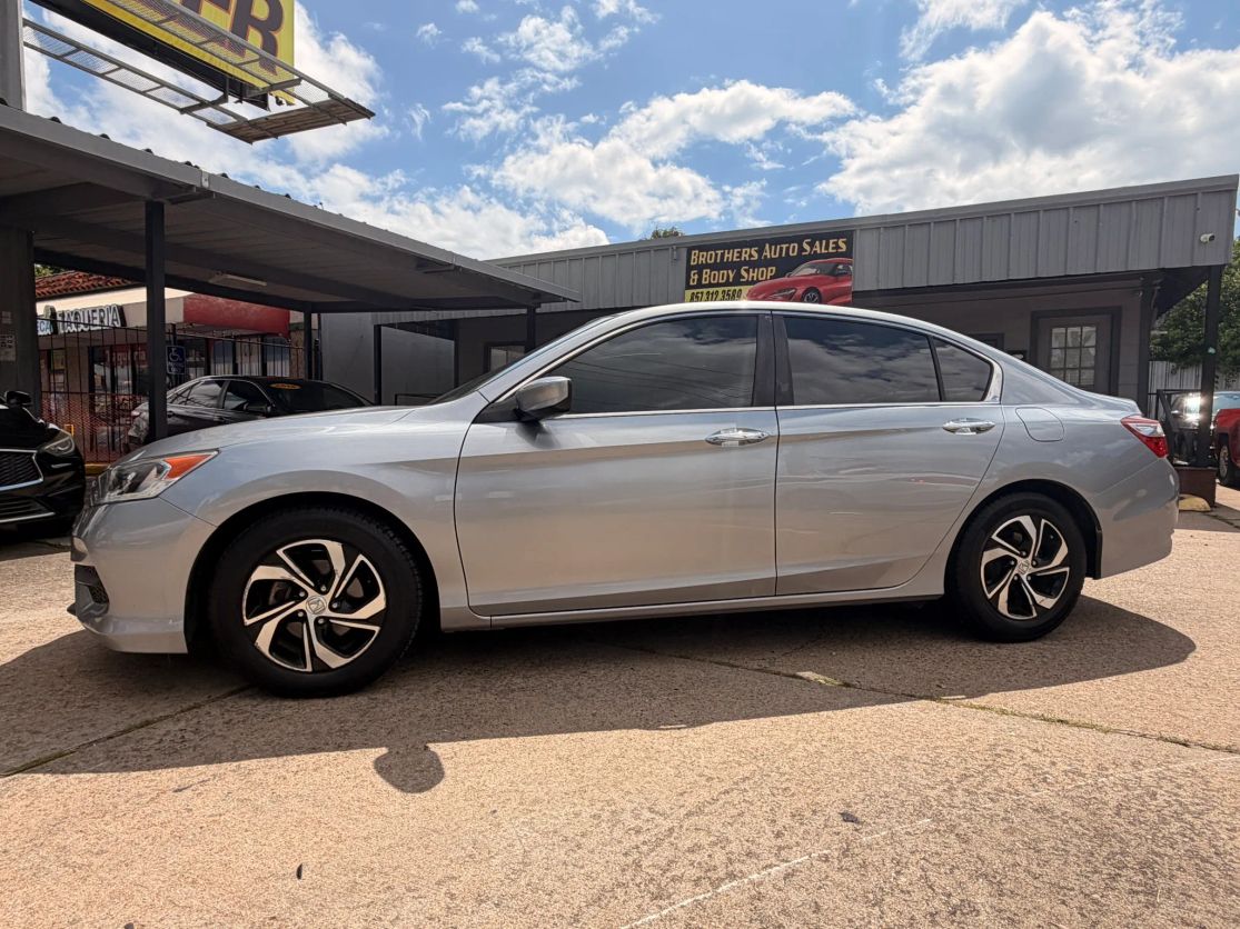 honda accord 2017 1HGCR2F30HA015573 image honda accord 2017 1HGCR2F30HA015573 image
