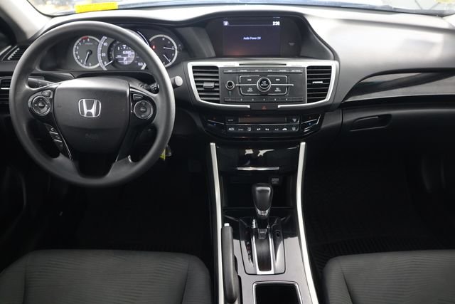 honda accord 2017 1HGCR2F31HA288599 image honda accord 2017 1HGCR2F31HA288599 image