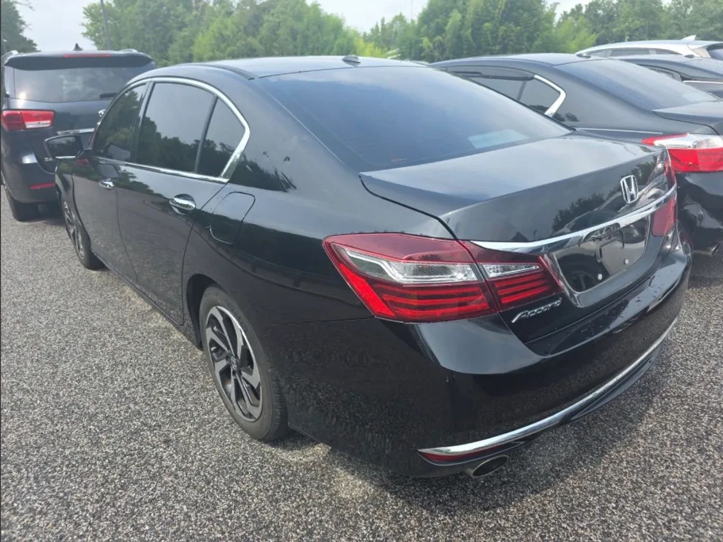 honda accord 2017 1HGCR3F09HA026132 image honda accord 2017 1HGCR3F09HA026132 image