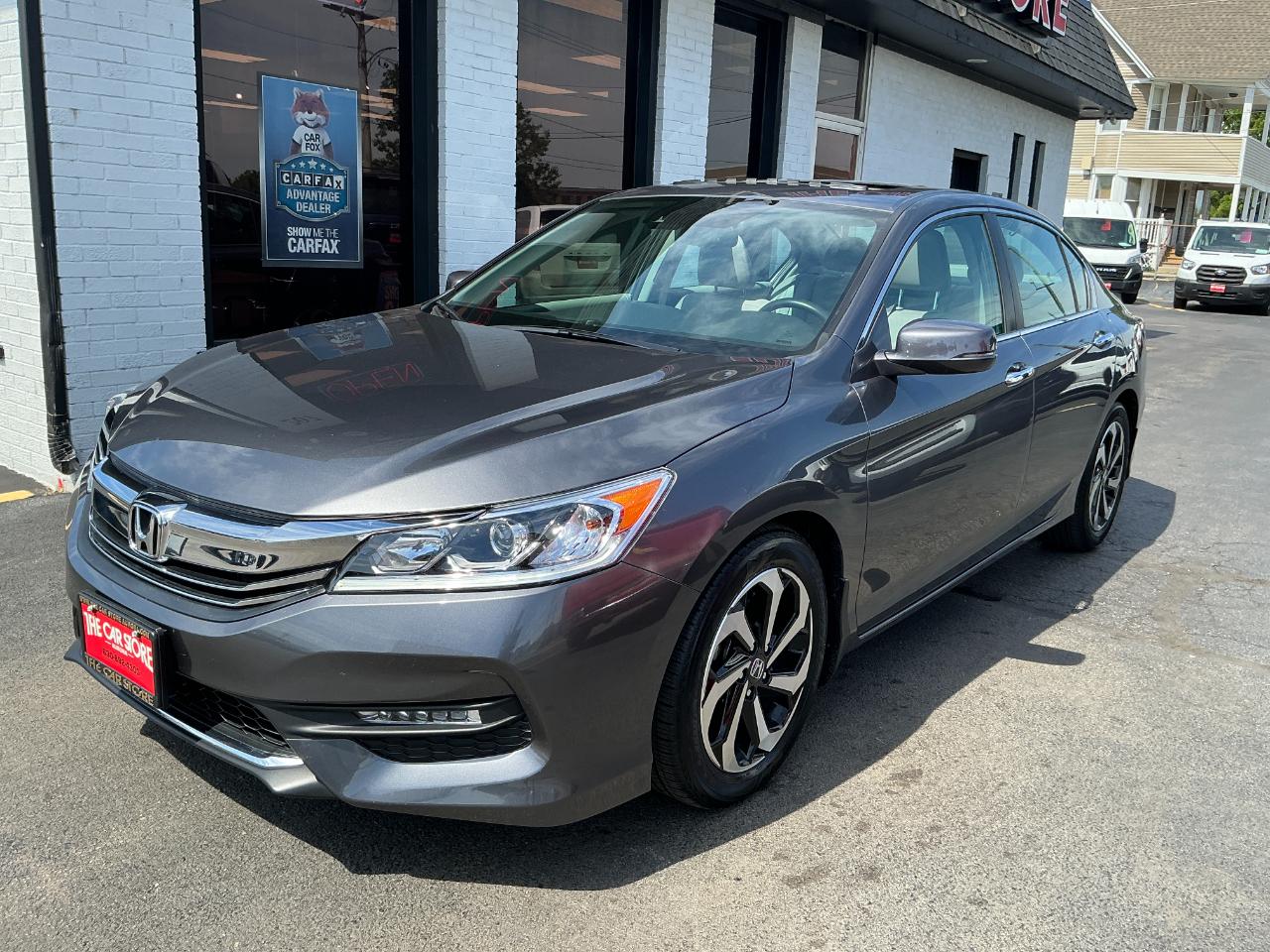 honda accord 2017 1HGCR2F95HA061047 image
