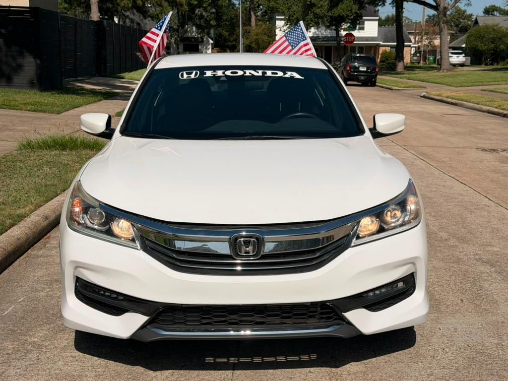 honda accord 2017 1HGCR2F63HA069184 image honda accord 2017 1HGCR2F63HA069184 image