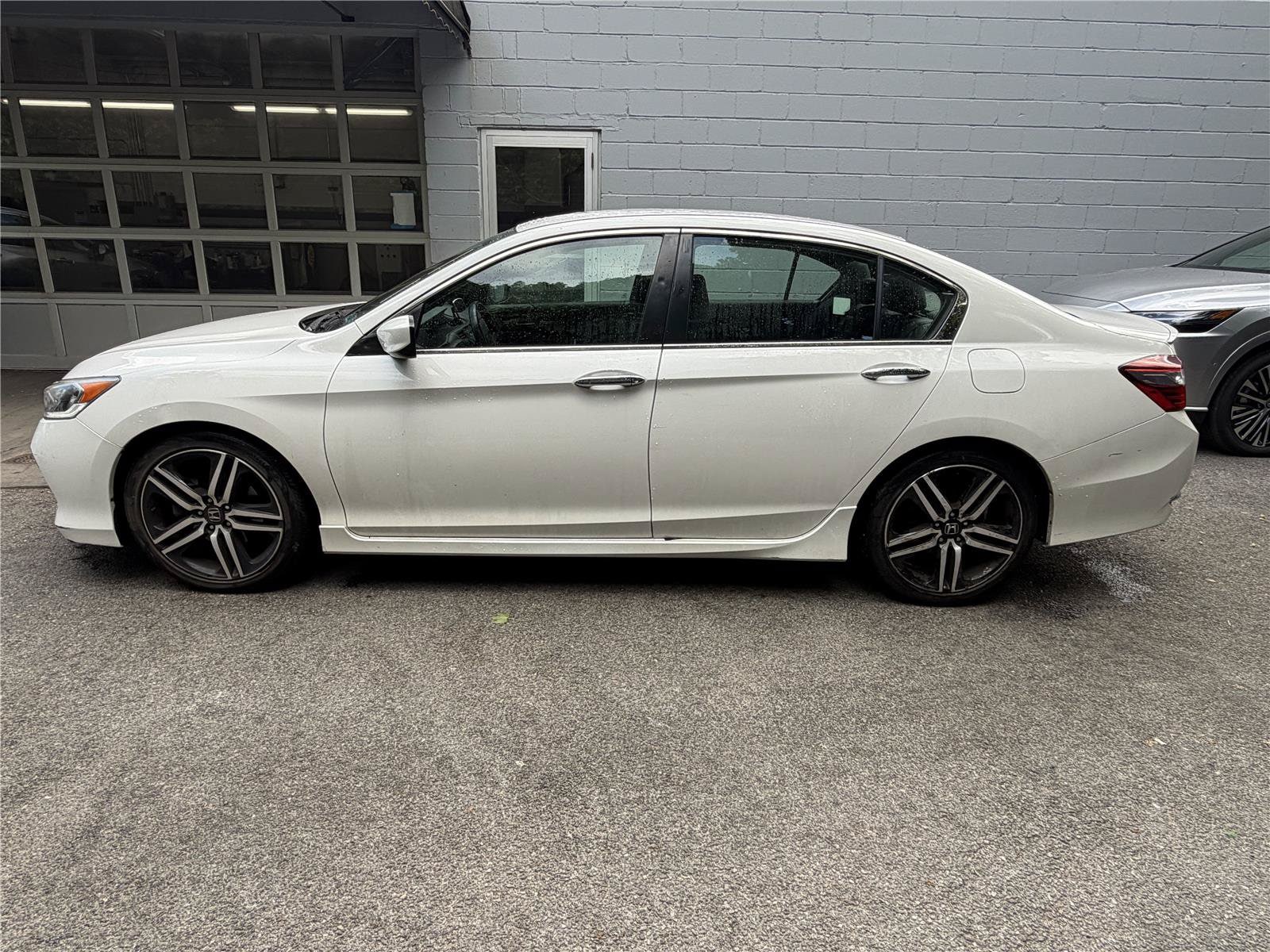 honda accord 2017 1HGCR2F57HA228103 image honda accord 2017 1HGCR2F57HA228103 image