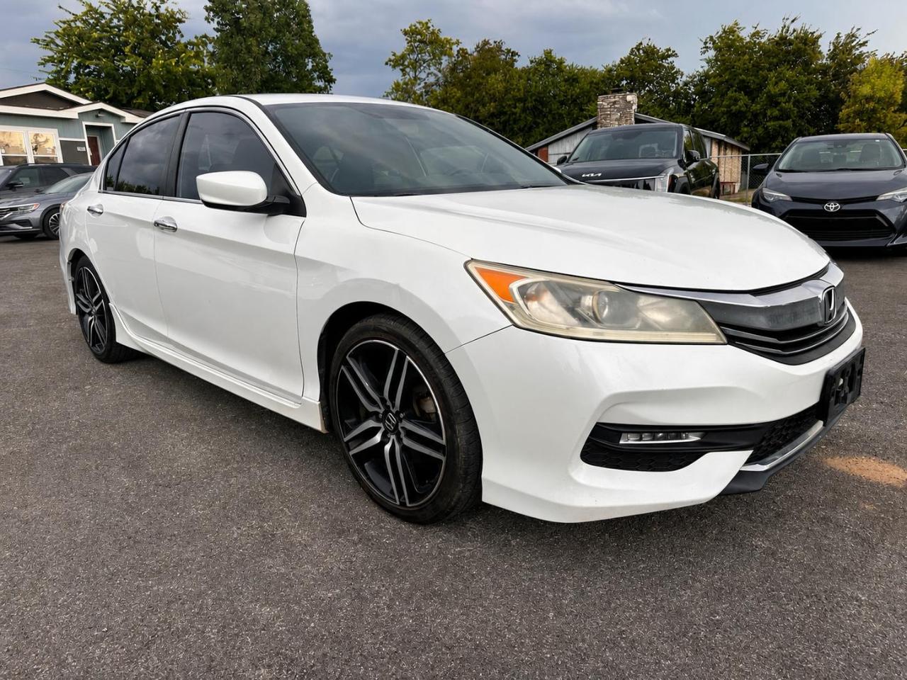 honda accord 2017 1HGCR2F10HA085833 image honda accord 2017 1HGCR2F10HA085833 image