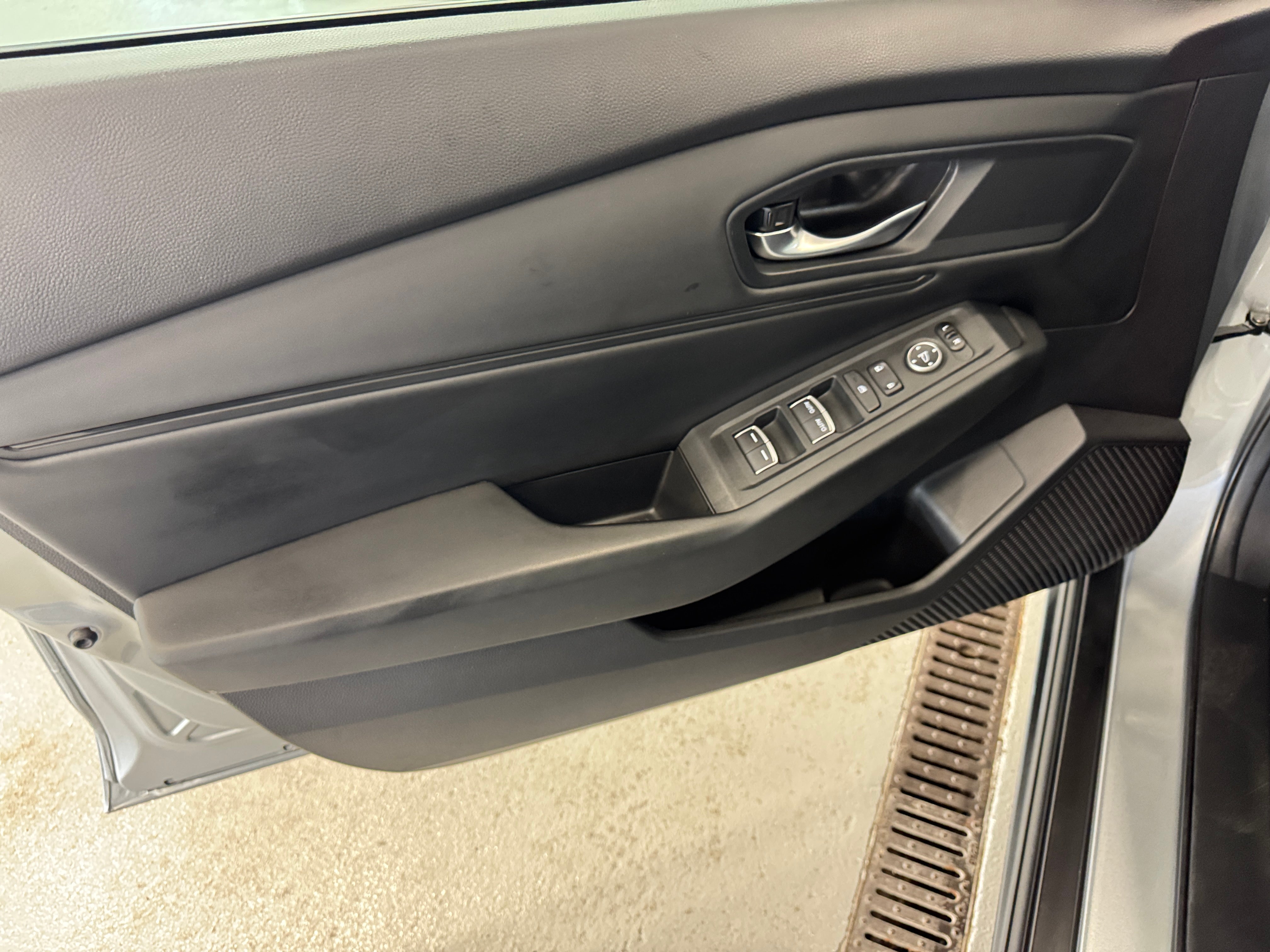 honda accord 2024 1HGCY1F31RA056096 image honda accord 2024 1HGCY1F31RA056096 image
