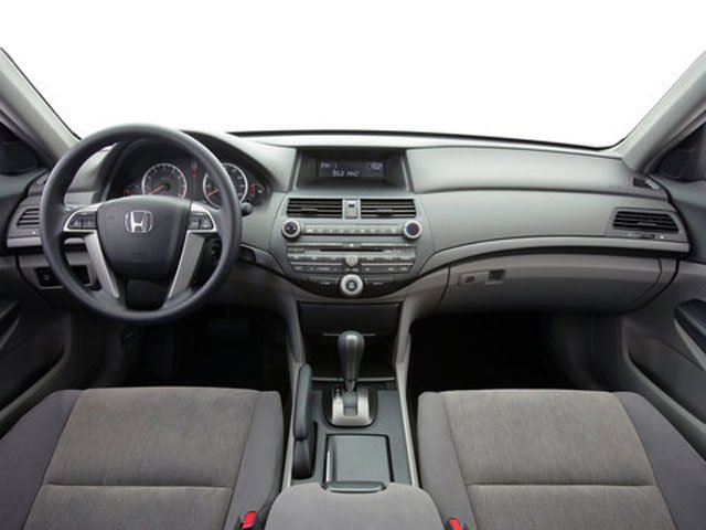 honda accord 2010 1HGCP2F4XAA135210 image