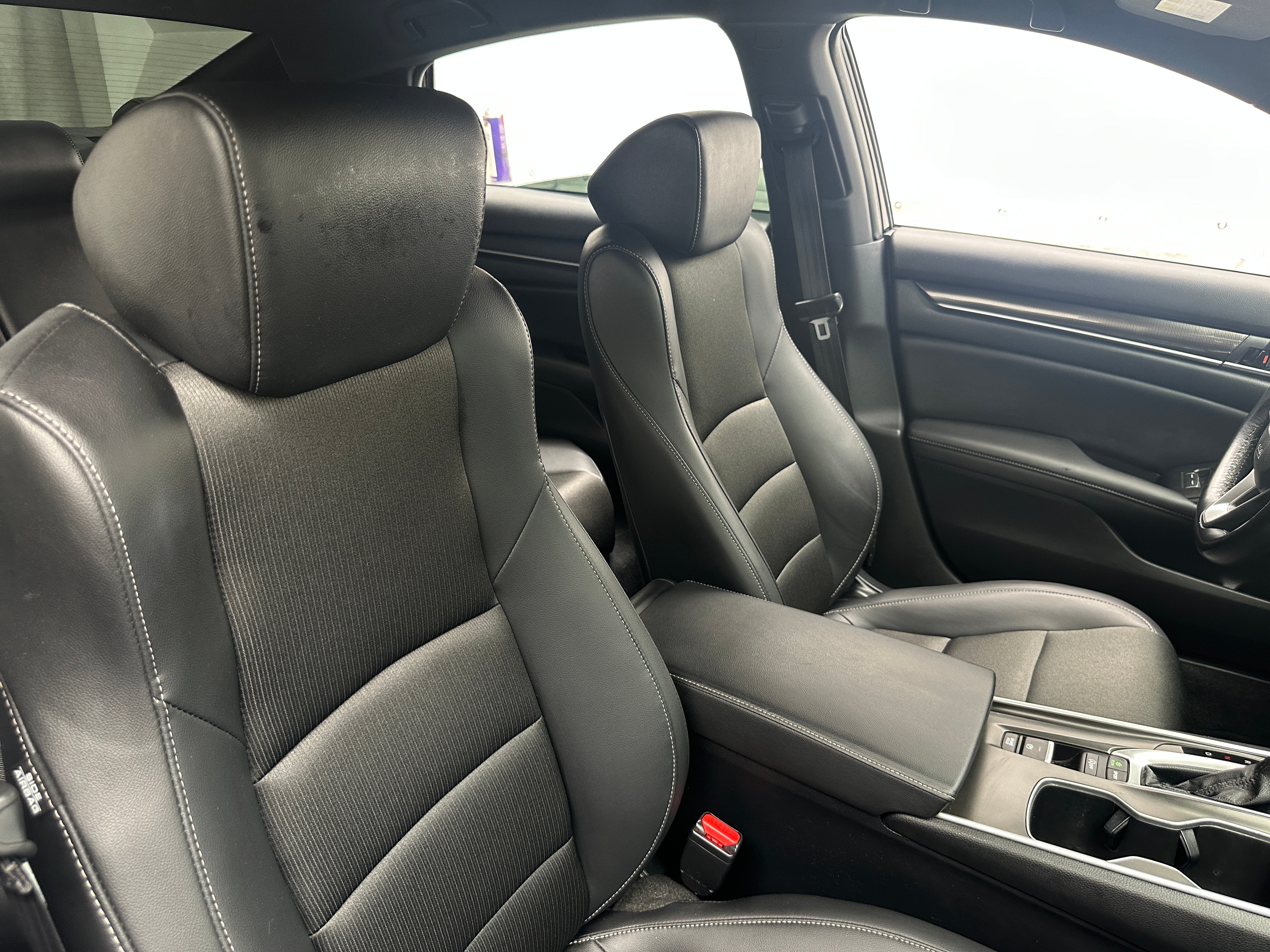 honda accord 2022 1HGCV1F31NA113951 image honda accord 2022 1HGCV1F31NA113951 image