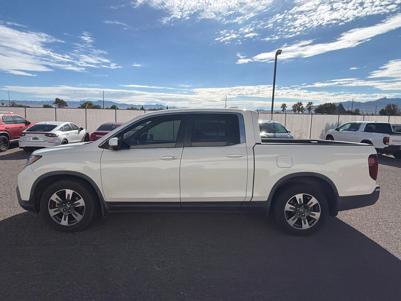 honda ridgeline 2019 5FPYK2F52KB002663 image honda ridgeline 2019 5FPYK2F52KB002663 image