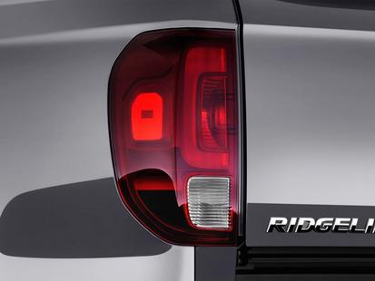 honda ridgeline 2018 5FPYK3F74JB011452 image honda ridgeline 2018 5FPYK3F74JB011452 image